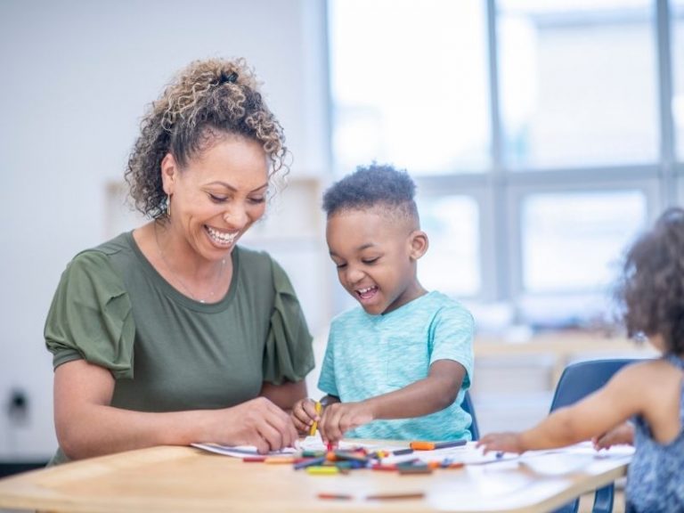 13 TIPS FOR CRAFTING WITH KIDS